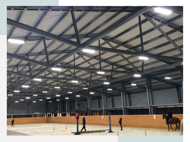 Строительство конных манежей от 607 руб в Мирный