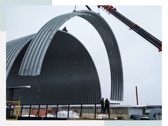 Полукруглые ангары в мирном